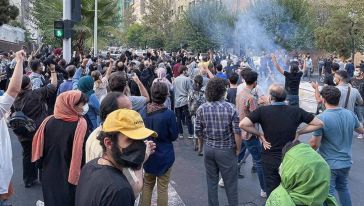İran'daki Protestolarda Kan Aktı: 7 Ölü