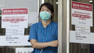 Güney Kore'de Binlerce Stajyer Doktor İstifa Etti
