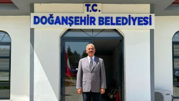 Doğanşehir Belediyesi'nin Tabelasına da 'T.C.' İbaresi Eklendi