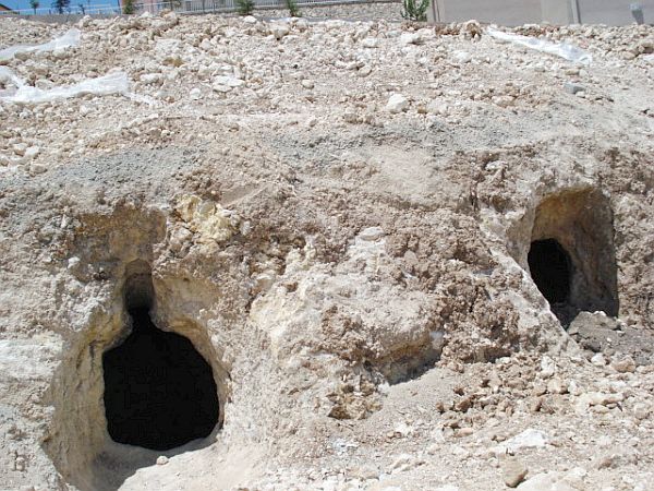 TOKİ'den 2'si Kurtarılabildi!